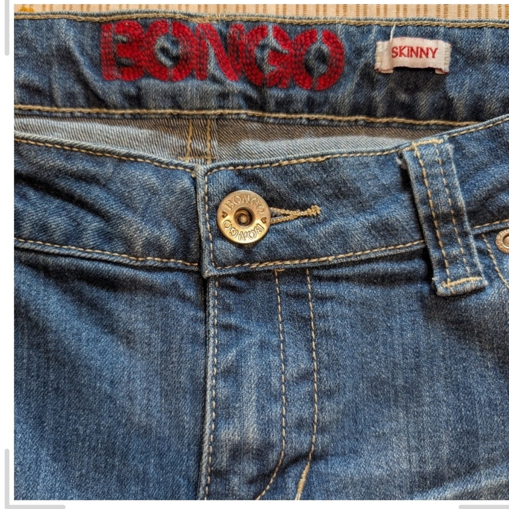 pre-owned BONGO Women's Classic Blue Straight Leg Jeans - Picture 3 of 5